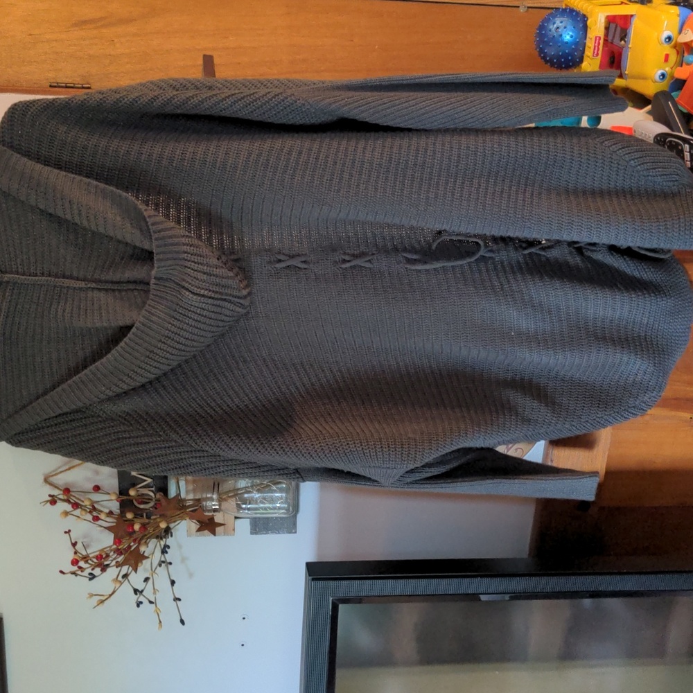 Sweater - Picture 2 of 3